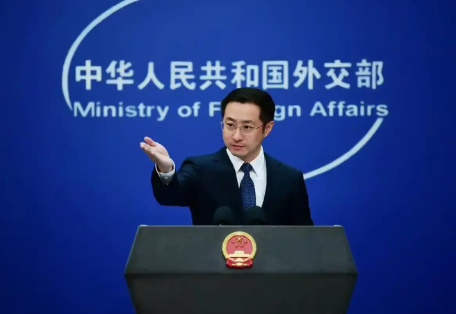 外交部回应美方关税威胁：这不是同中方打交道的正确方式