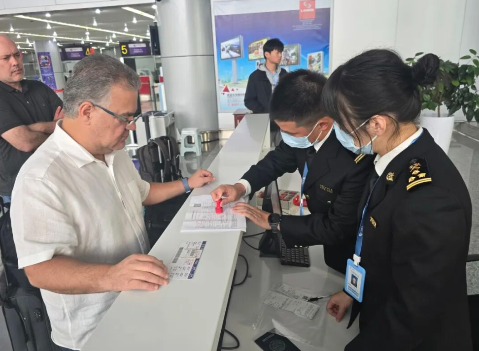 浙江省空港口岸实现离境退税服务全覆盖